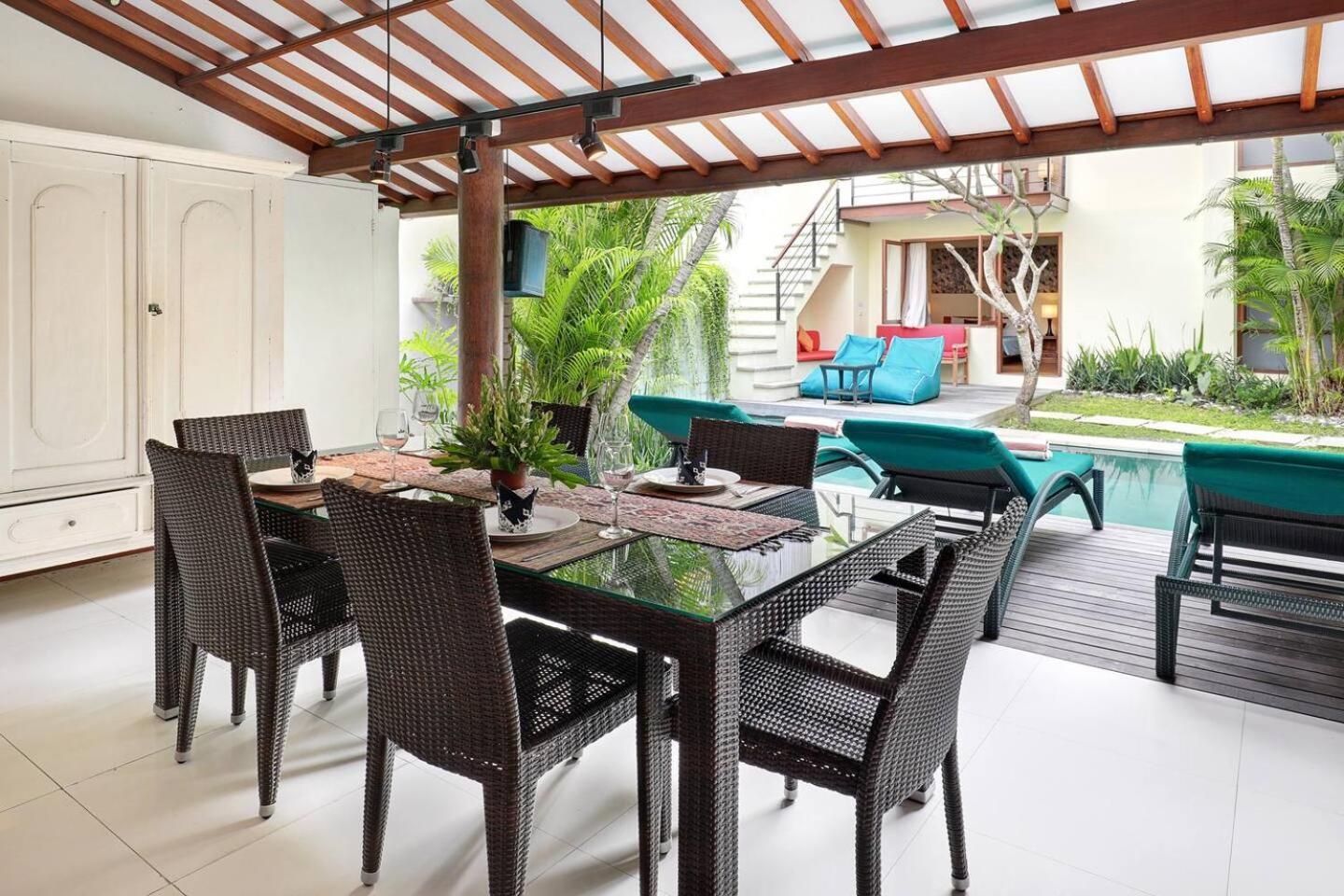 Super Value 4 Bedroom, Walk To Bintang Supermarket Семиньяк Экстерьер фото