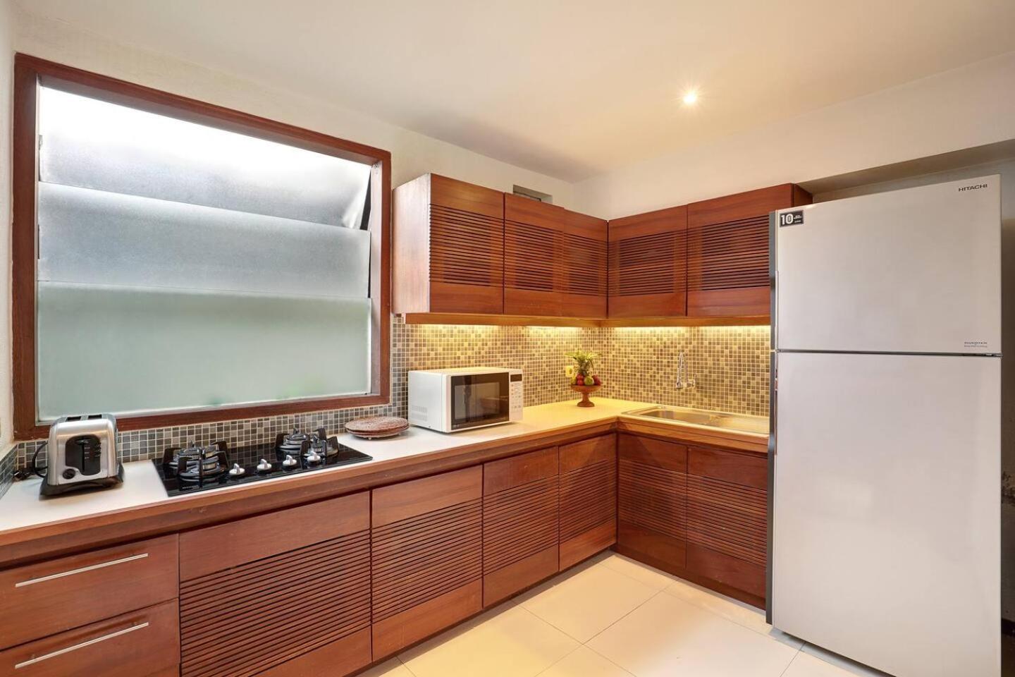 Super Value 4 Bedroom, Walk To Bintang Supermarket Семиньяк Экстерьер фото