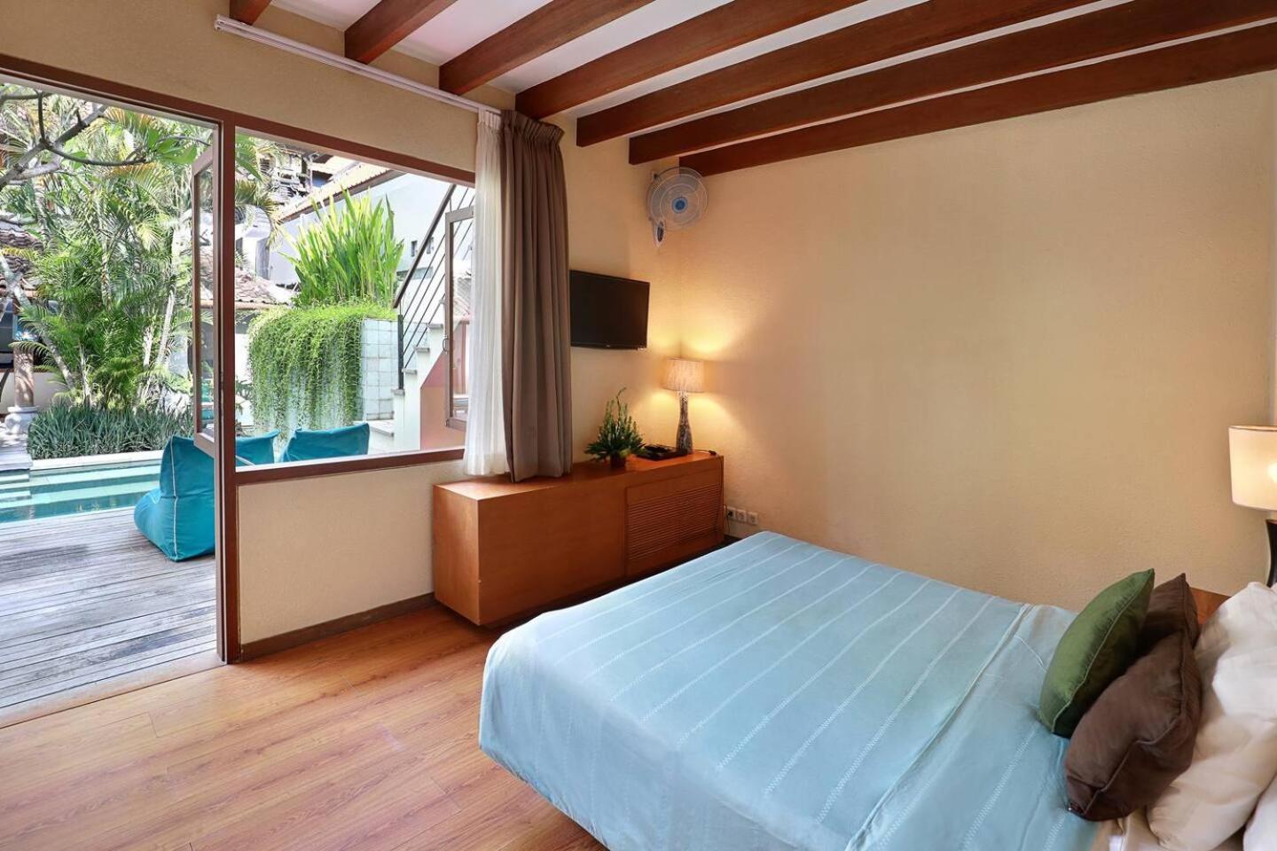 Super Value 4 Bedroom, Walk To Bintang Supermarket Семиньяк Экстерьер фото